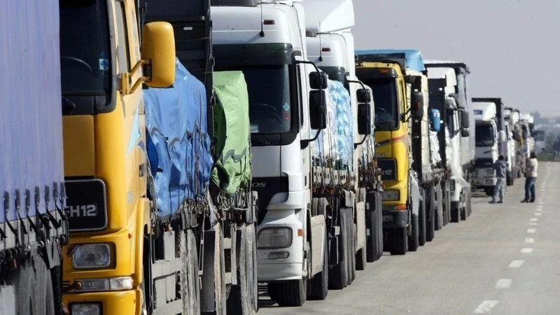 В Казахстане заявили об отсутствии скоплений грузовиков на границе с Россией