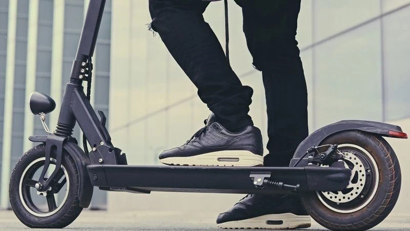 Власти Душанбе запретили езду на электросамокатах и гироскутерах