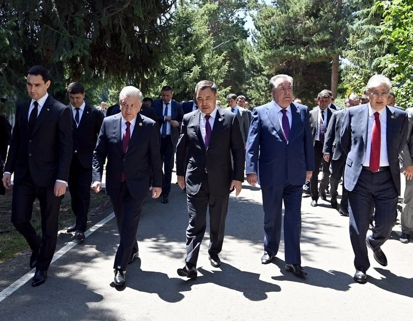 В Душанбе проходит Саммит глав государств в формате "ЦА -РФ"