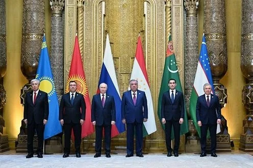 Участники саммита «Центральная Азия – Россия» подписали совместный план и коммюнике