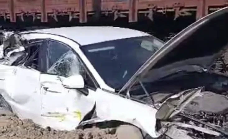 Под Бишкеком произошло столкновение поезда с автомобилем