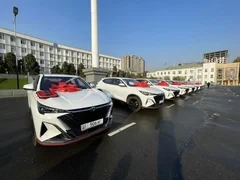 Муниципальным управлениям Оша передали служебные автомобили