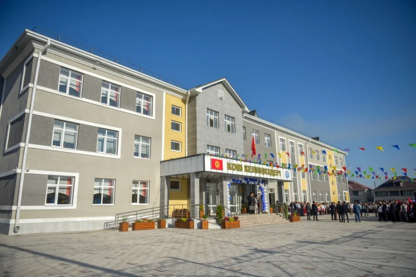 В Бишкеке за три года построены 9 школ и 23 детских сада