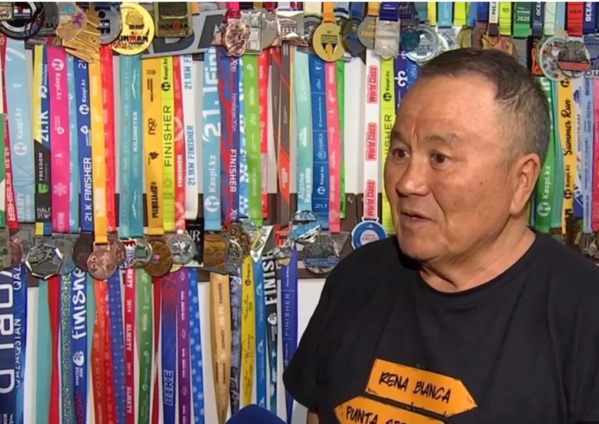 Казахстанский пенсионер переплыл сложный пролив между Корсикой и Сардинией