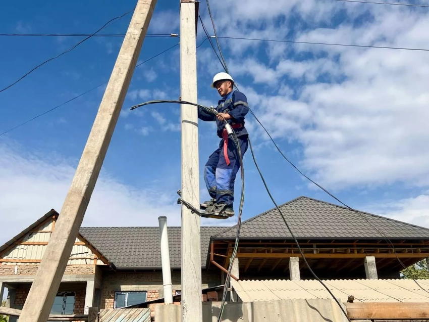 В Баткене более 31 км старых алюминиевых проводов линии заменены на современные СИП кабель