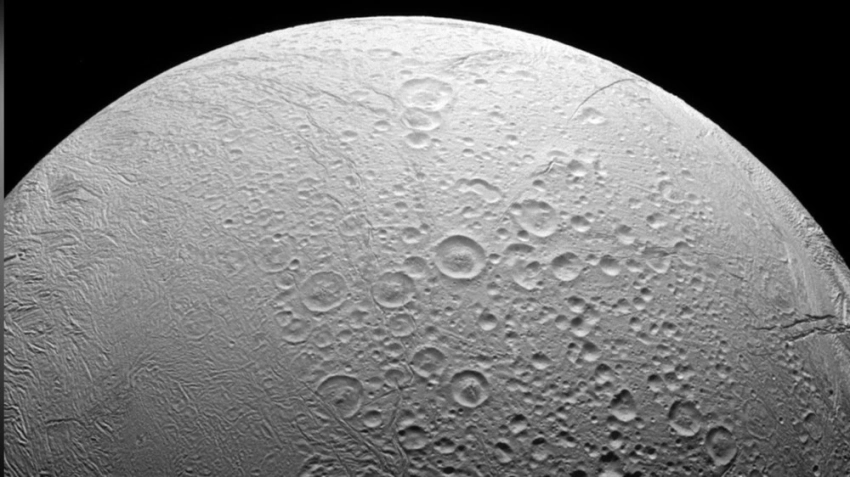 Учёные нашли на спутнике Сатурна новые возможные признаки жизни