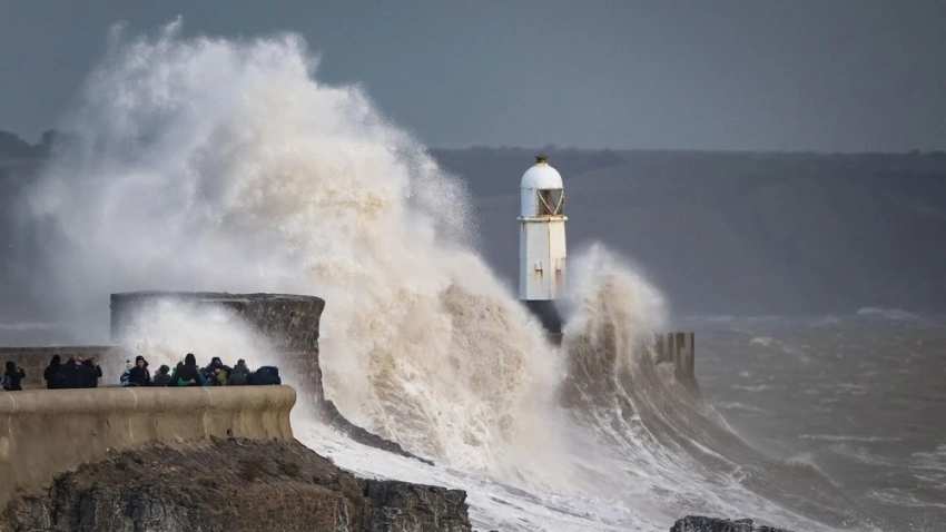 На Европу обрушился шторм «Эми», есть погибшие