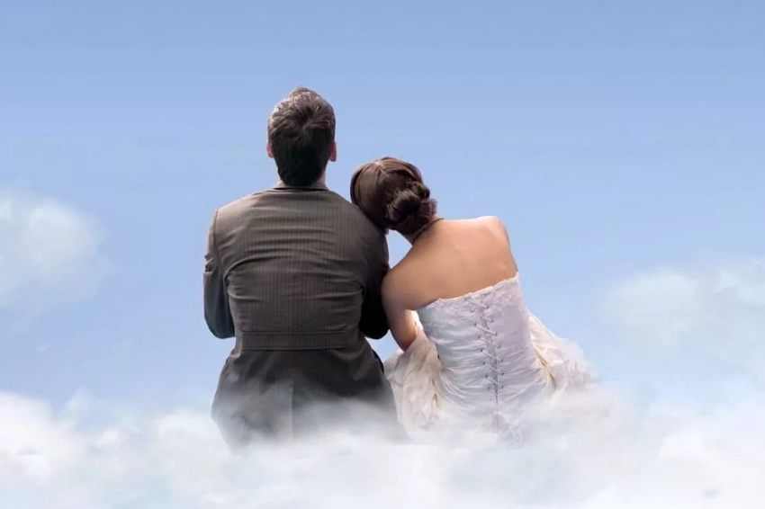 Исследование: любовь к сплетням укрепляет отношения между романтическими партнерами