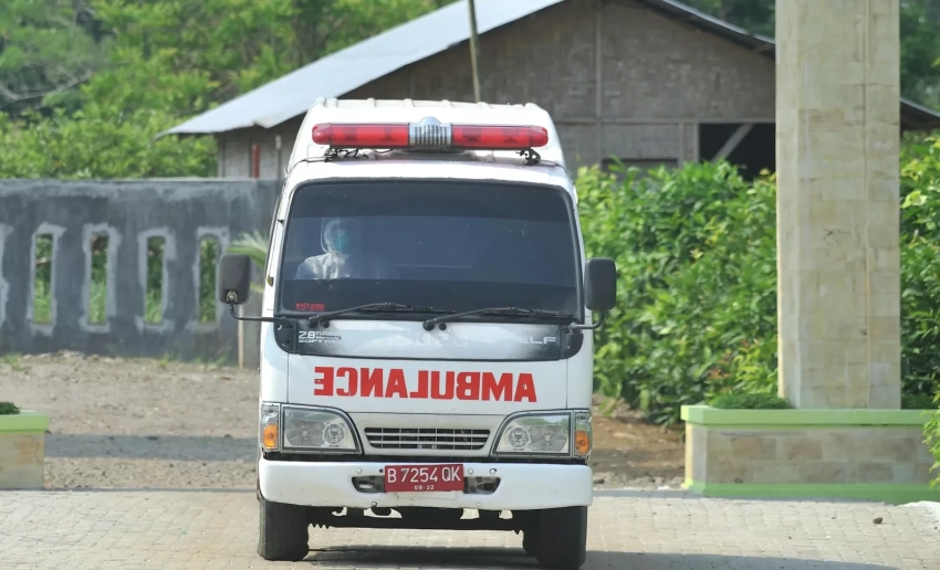 Число погибших под завалами школы в Индонезии выросло до 67