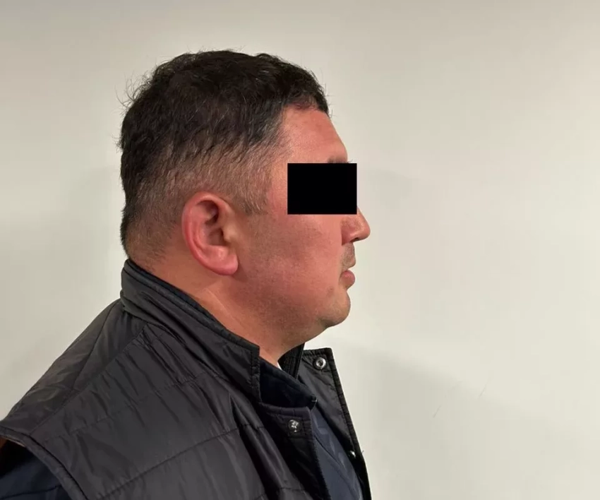 В Дубае вымогал деньги у кыргызстанца в доход «общака»: ГКНБ задержал заочно обвиненного в вымогательстве