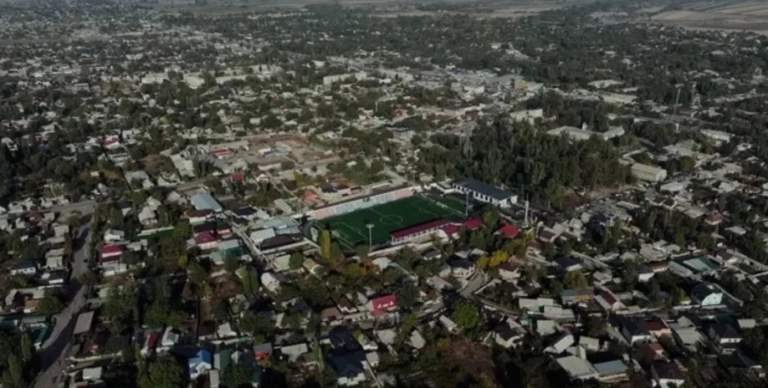 В Сокулуке открыт новый спортивный комплекс с современным стадионом