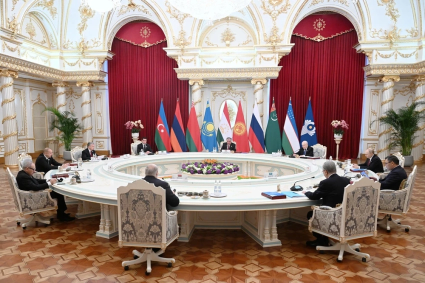 Лидеры СНГ подписали 19 документов по итогам саммита