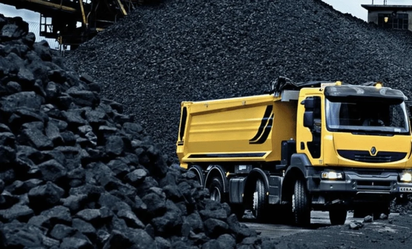 В Кыргызстане временно ввели запрет на экспорт отдельных видов угля автомобильным транспортом