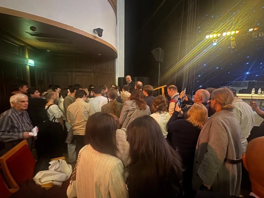 Аскар Акаев: Три угрозы, способные изменить судьбу человечества