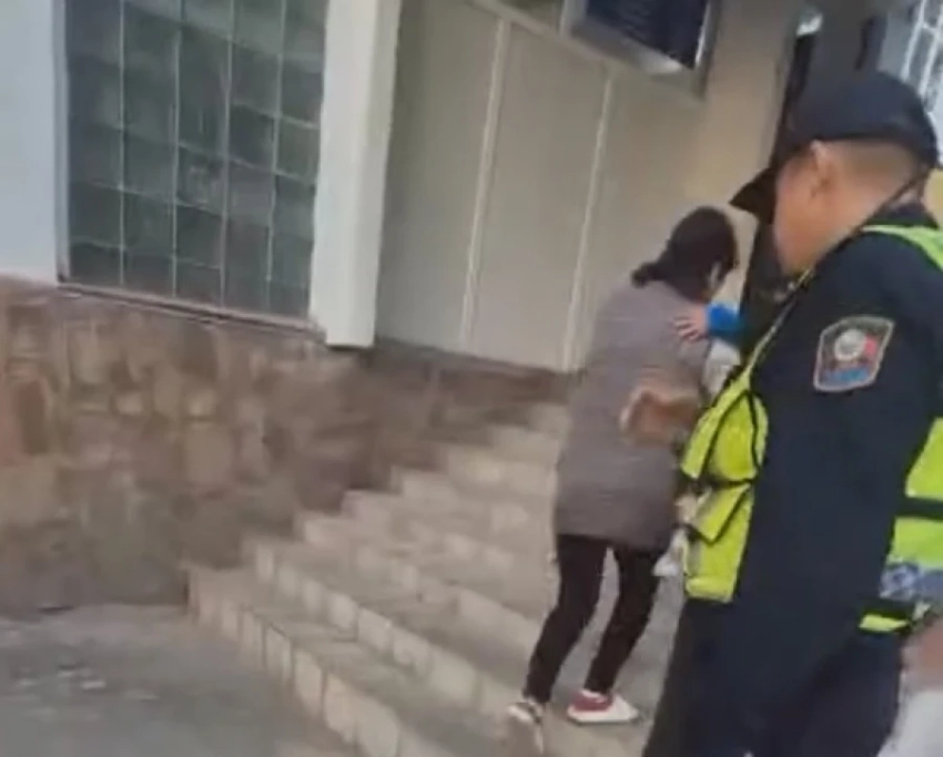 Патрульные помогли экстренно доставить больного ребенка в больницу