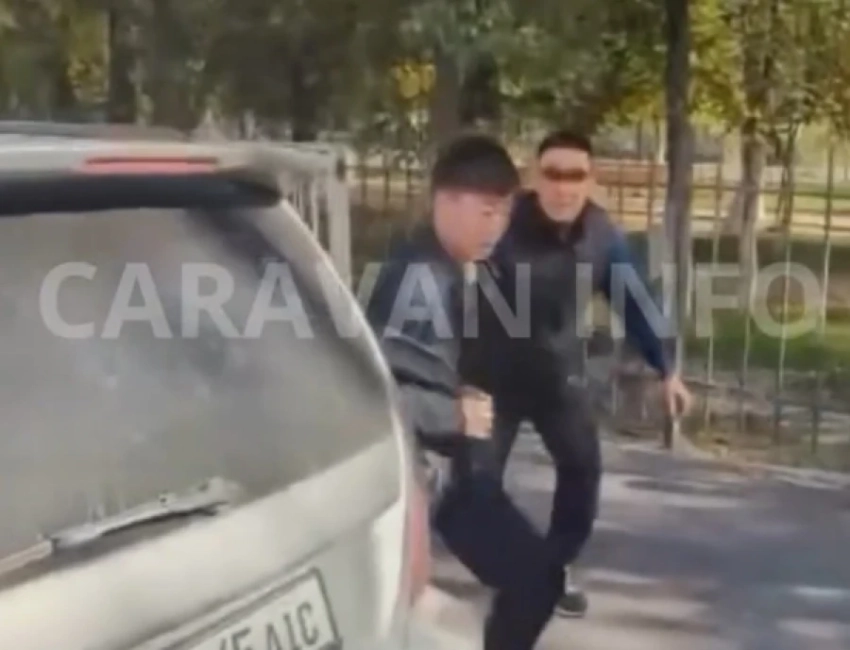 В селе Новониколаевка мужчина ударил школьника после перепалки