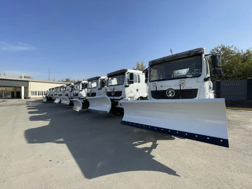 Город Ош закупил новые снегоуборочные машины