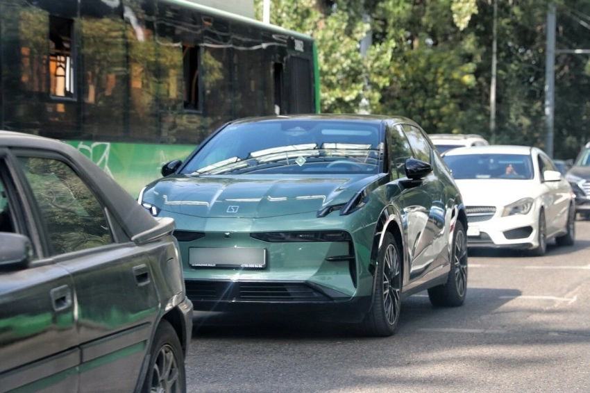 В Казахстане запретили ввоз определённых авто