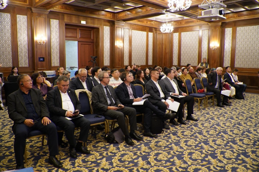 В Бишкеке обсудили прозрачность и будущее горнодобывающей отрасли