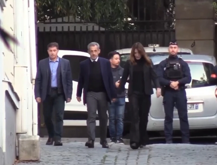 Экс-президент Франции Саркози прибыл в парижскую тюрьму отбывать свой срок