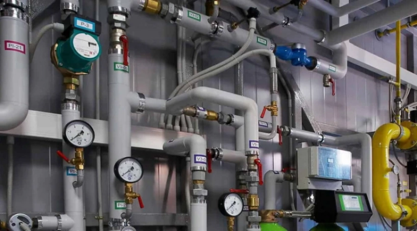 В Бишкеке проводят работы по прогреву паропровода перед отопительным сезоном