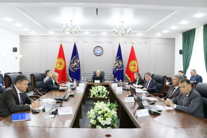 Счётная палата выявила нарушения на 72,7 млн сомов в МИД Кыргызстана