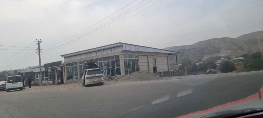 В Таш-Кумыре убрали незаконные торговые точки вдоль дороги