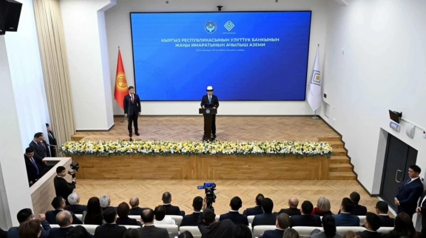 Сегодня сом является одной из самых стабильных валют в ЦА – Садыр Жапаров