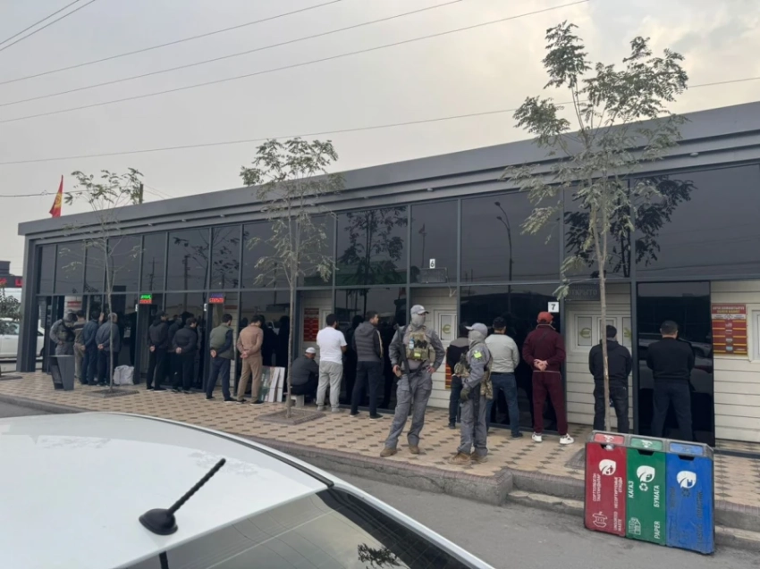 На КПП «Достук» опечатали 84 незаконных обменки