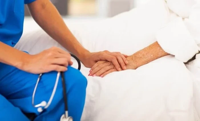 Когда лечение уже не помогает: зачем Кыргызстану нужна развитая система паллиативной помощи