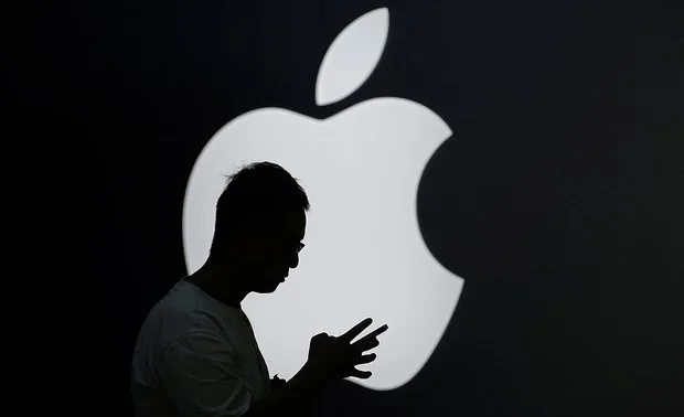 Apple запланировала траты в миллиарды долларов на ИИ для Siri