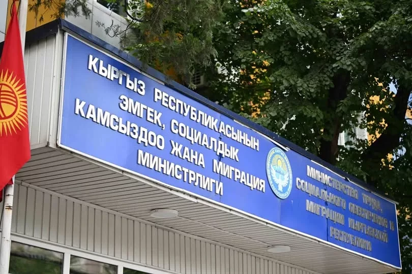 Минтруд Кыргызстана напомнило о правилах использования фото- и видеосъемки несовершеннолетних во время предвыборной агитации