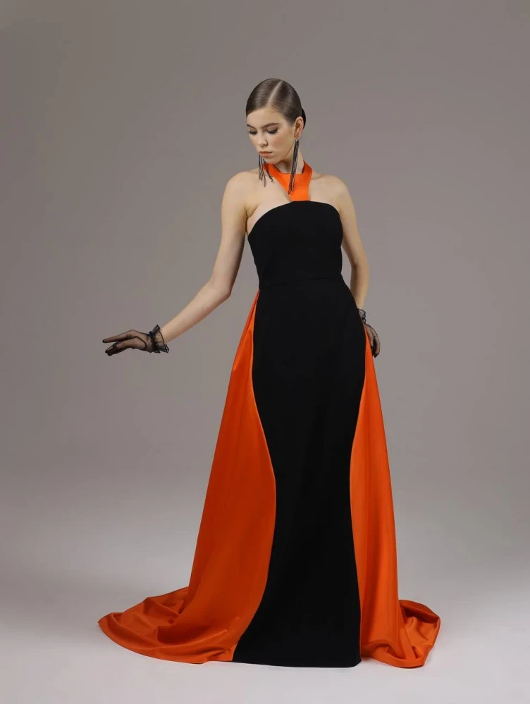 Кыргызский бренд одежды получил награду на неделе моды в Дубае