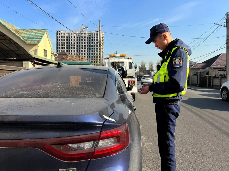 В Бишкеке за один день эвакуировали 64 авто за неправильную парковку
