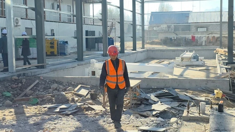 Равшанбек Сабиров ознакомился с ходом строительства завода "Хуа Руй"