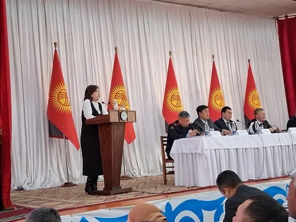 Сокращения и дефицит. Как складывается ситуация с учителями в Нарыне