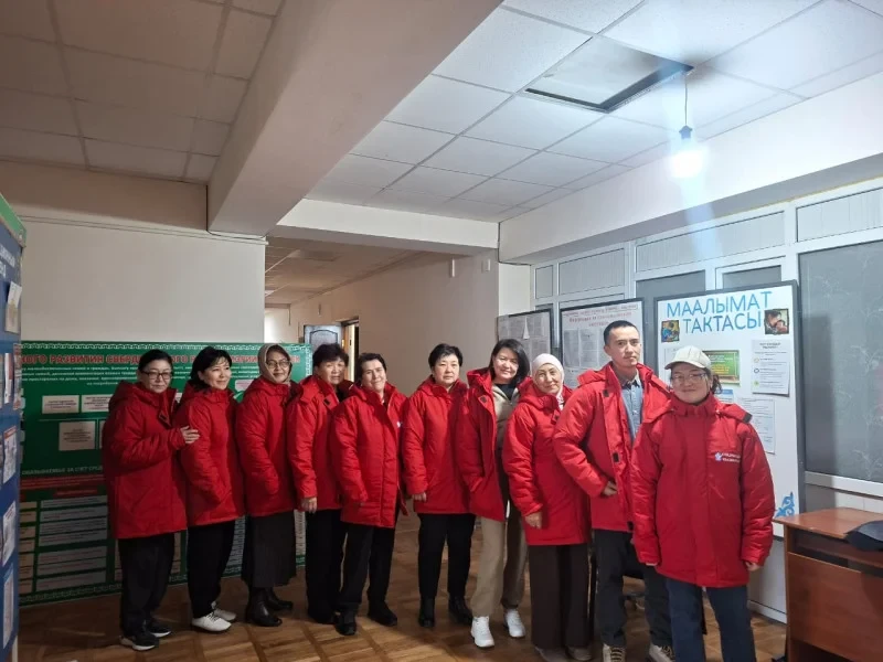 Соцработники Бишкека получили новую спецодежду