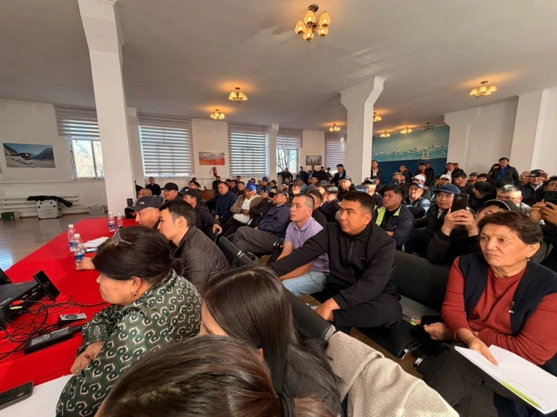 Мэрия: Водители автобусов просят совсем убрать оплату наличными за проезд