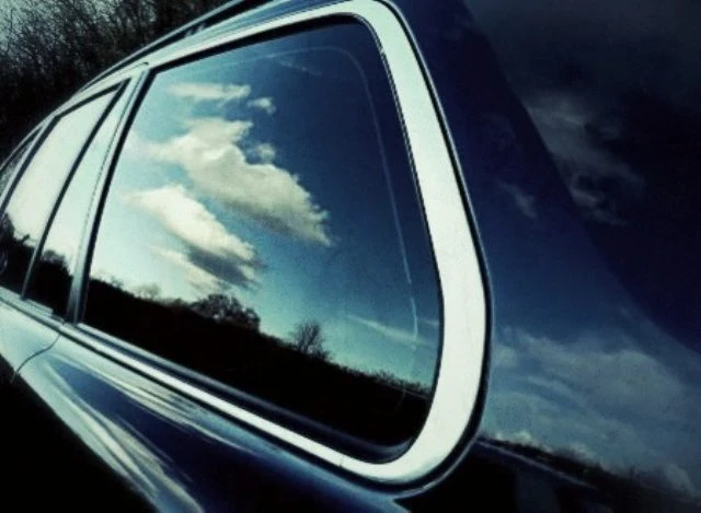 В Кыргызстане проводится рейд по выявлению незаконного тонирования авто