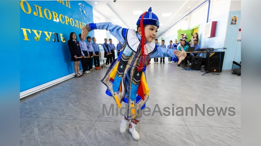 Как Церковь Иисуса Христа помогает школьникам сельской Монголии «мечтать о большем». Фото