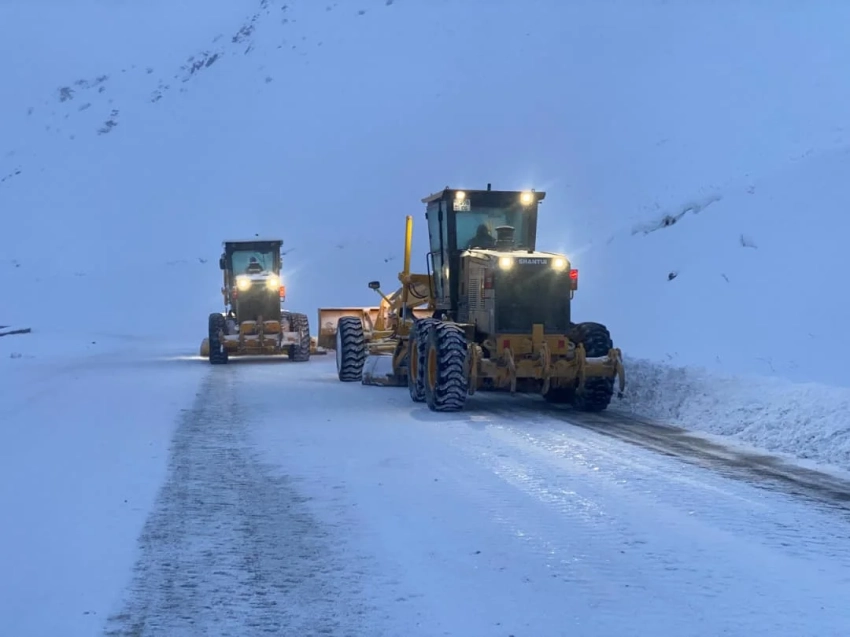 Минтранс беспрерывно проводит работы по очистке дорог в регионах