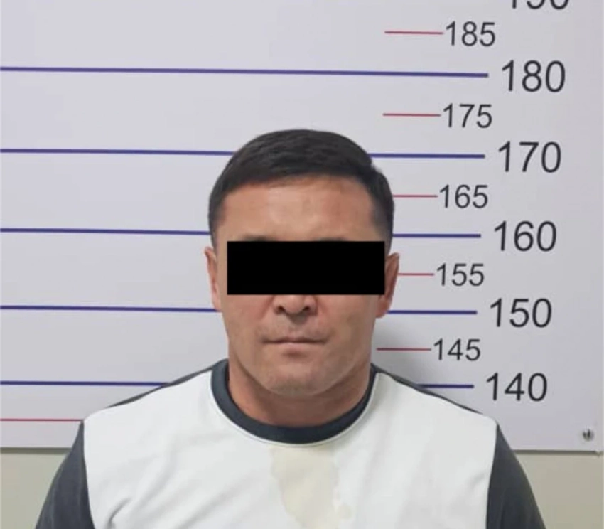 Мужчину дважды ударили топором и отсекли палец. По подозрению задержан кандидат в депутаты