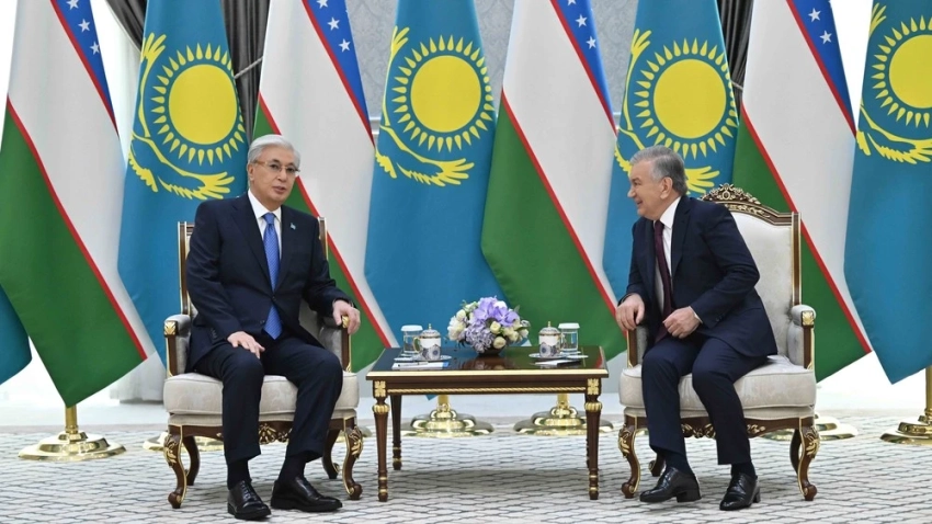 Токаев и Мирзиёев провели переговоры
