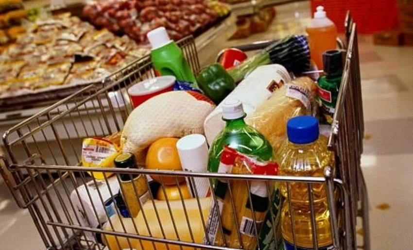 Глава минэкономики призвал крупных поставщиков социально значимых товаров снизить цены