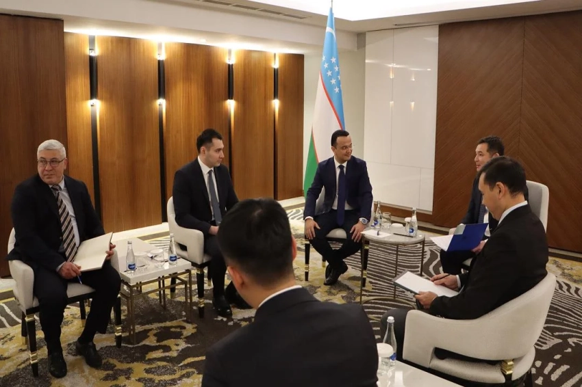 Кыргызстан и Узбекистан намерены довести взаимную торговлю до $2 млрд