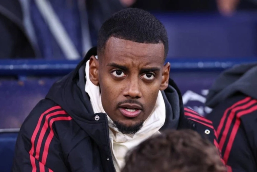 Исак усилил личную безопасность после угроз смерти