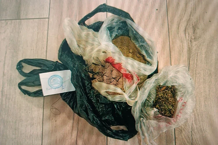 В Манасе задержали наркоторговца с 1,8 килограмма гашиша и марихуаны