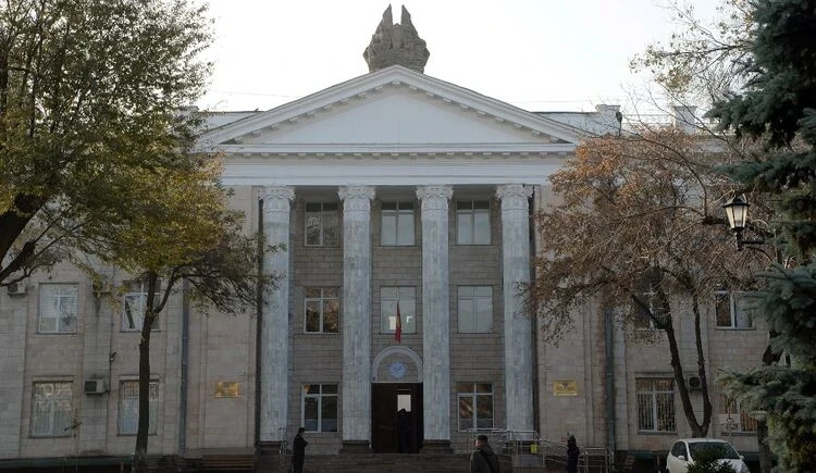 Итоги выборов в цифрах: явка — 36,9 процента, 274 нарушения и отмененный округ