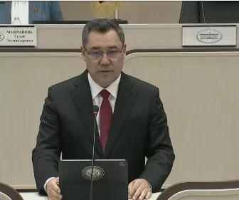 Садыр Жапаров выступил на первом заседании депутатов Жогорку Кенеша VIII созыва. О чем говорил президент?