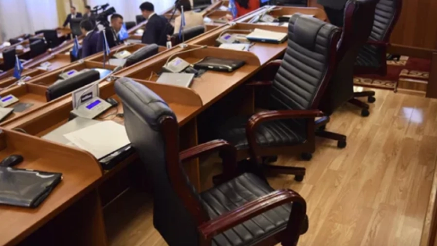 Кто прошел в депутаты Жогорку Кенеша VIII созыва (предварительно)